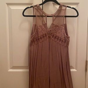 Lace detailed flowy dress